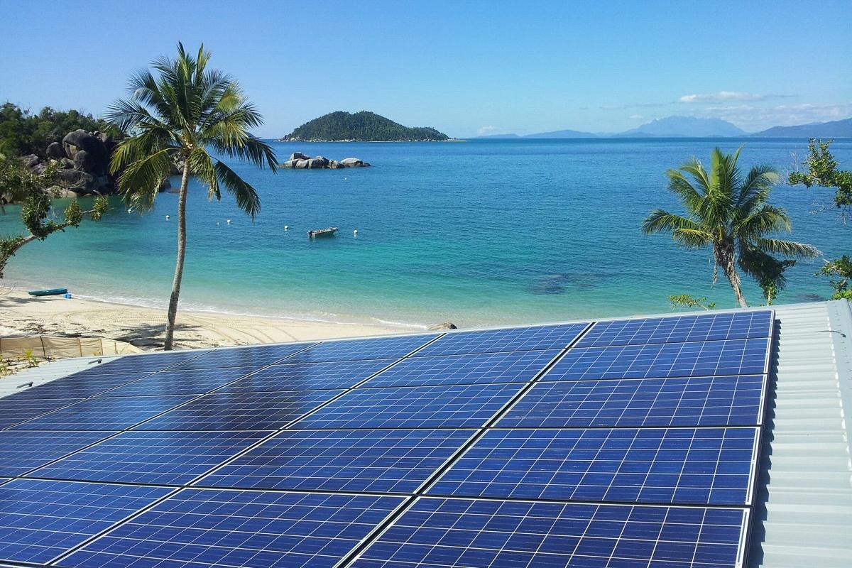 Bedarra-island-Solar-Panels