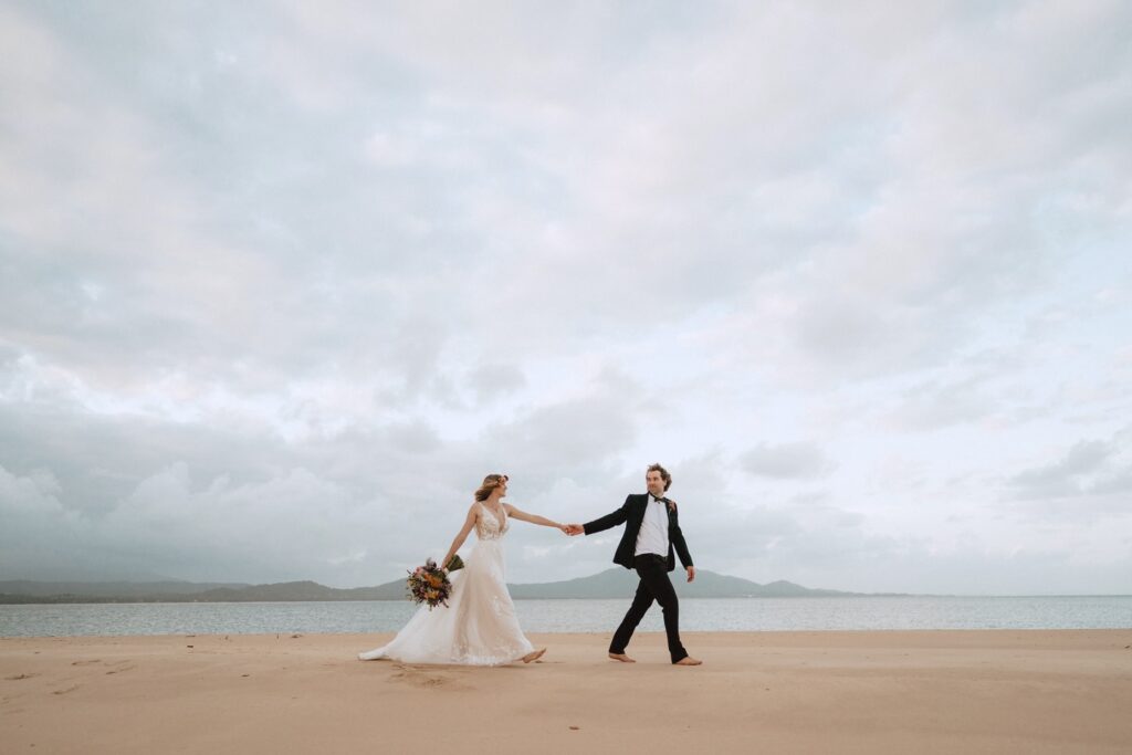 Loni Fitzpatrick Far North Queensland's Premier Singing Harpist 3 dunk island wedding