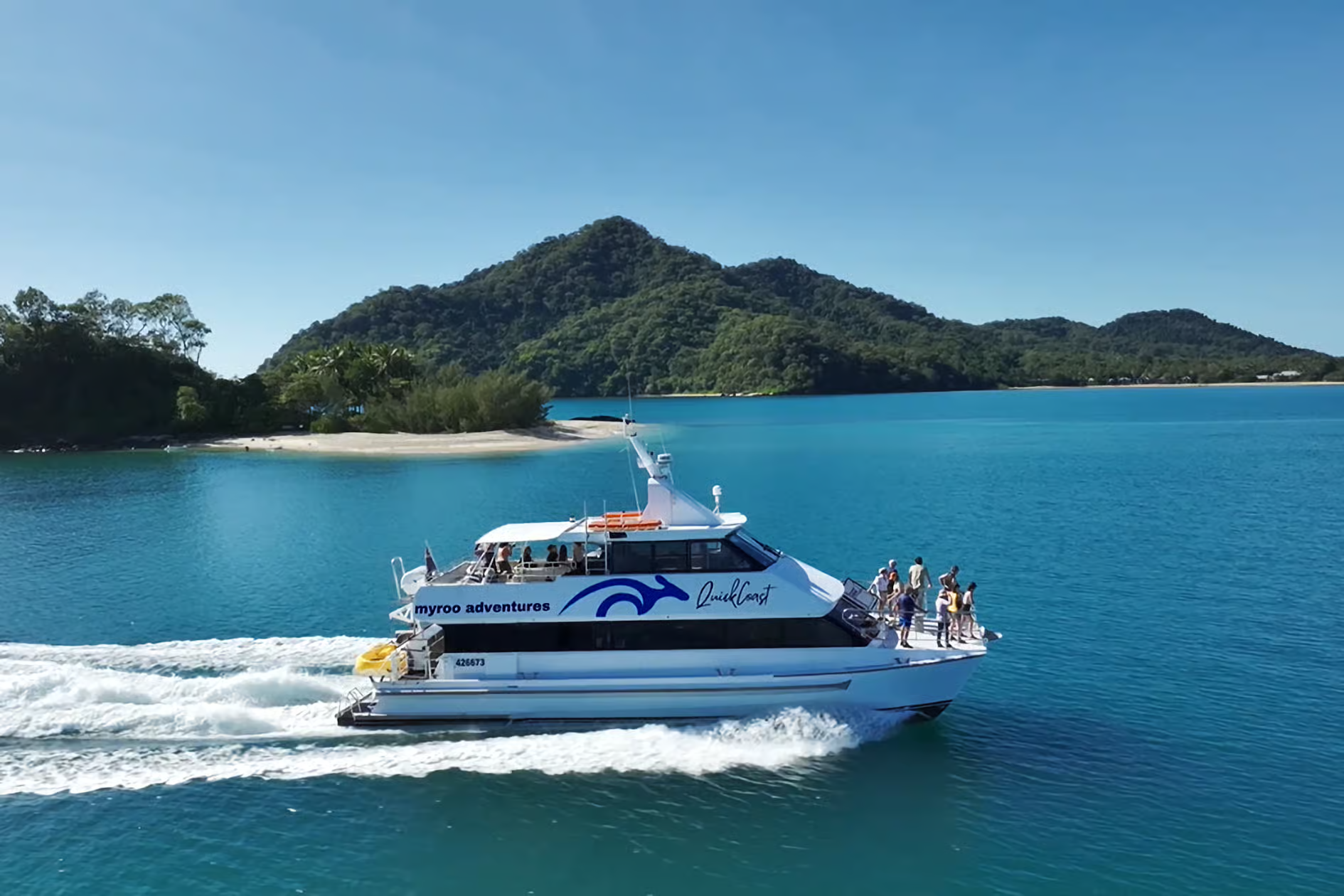 Mission Beach: Explore Dunk Island Day Tour